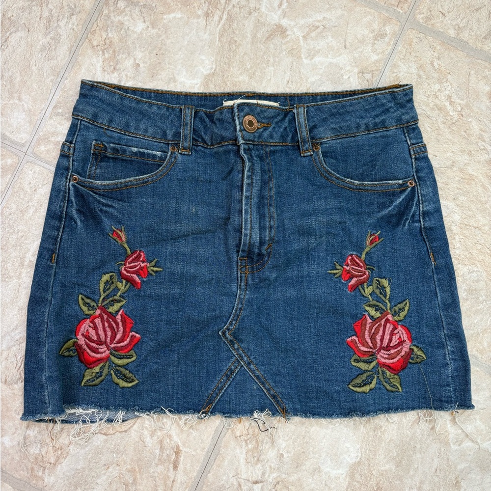 STREETWEAR SOCIETY!🌹Denim Embroidered Mini Skirt